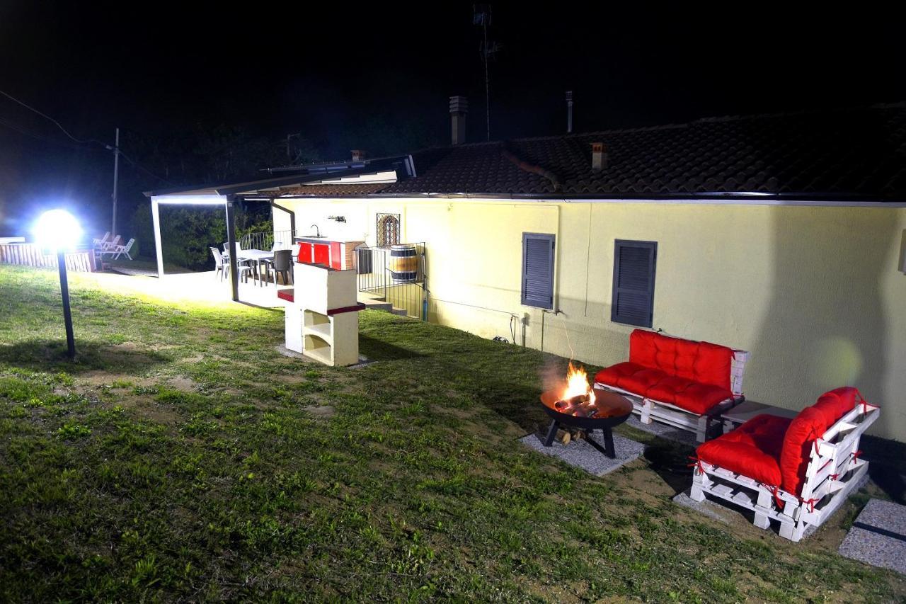 Casavacanzedezza Montecalvo Versiggia Dış mekan fotoğraf